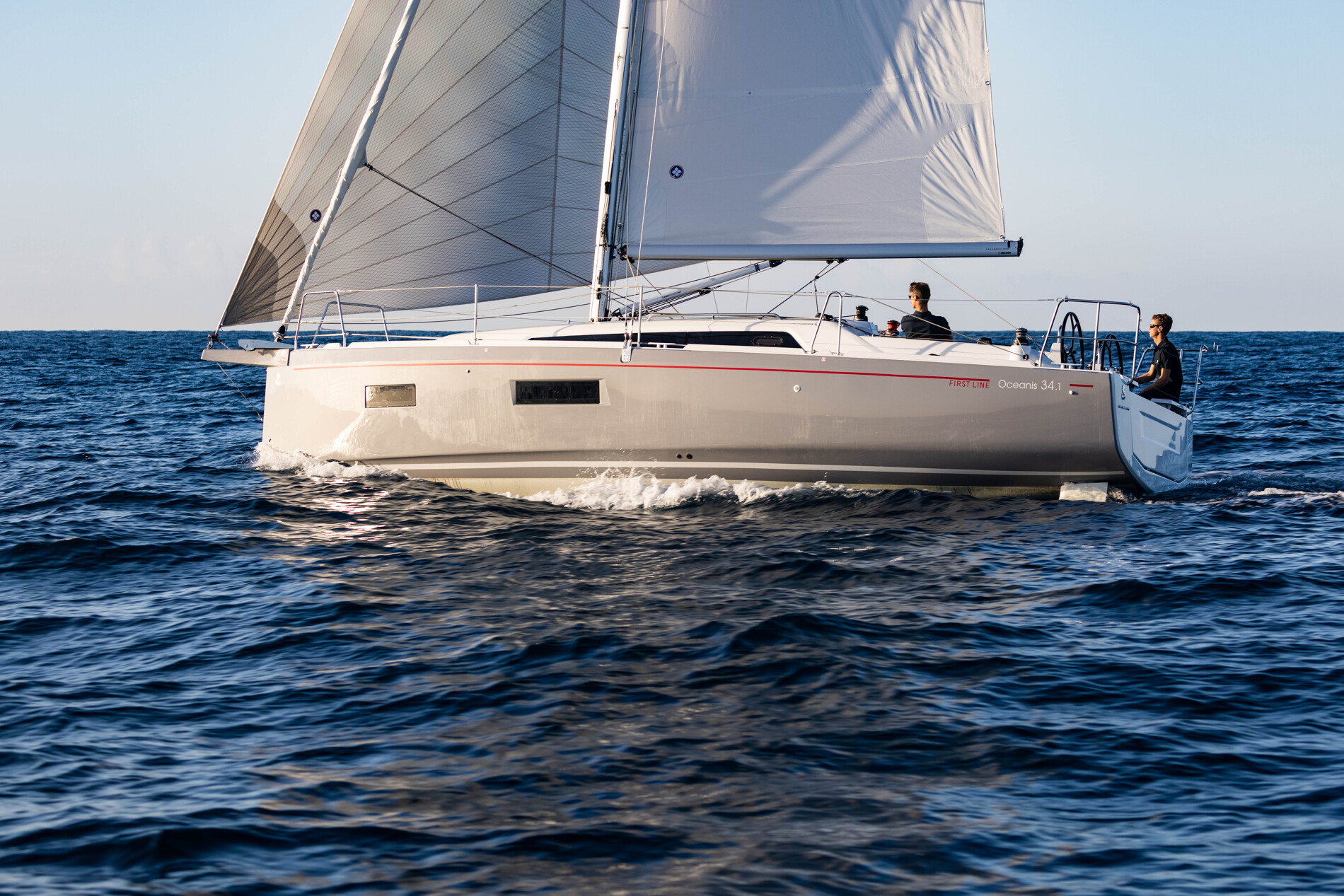 Oceanis 34.1 Navigation 4