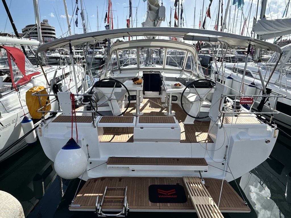 Beneteau Oceanis 52